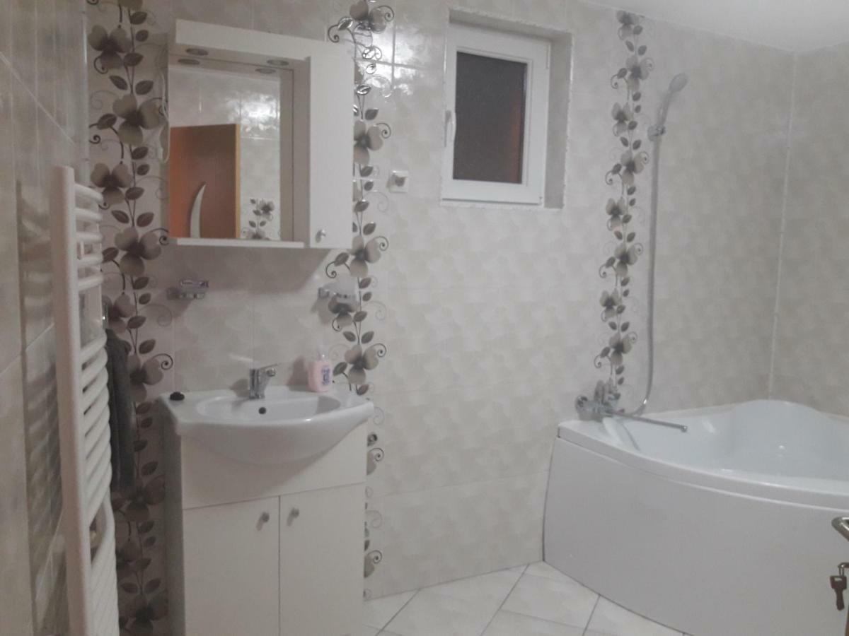 Olimpia Apartments Άλμπα Ιούλια Εξωτερικό φωτογραφία
